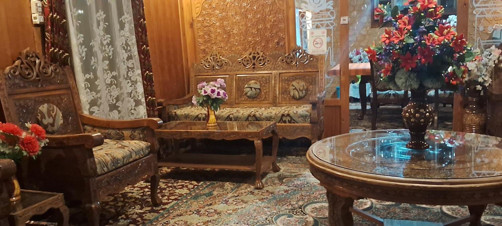 Goona Palace Houseboats Srinagar  Exterior photo