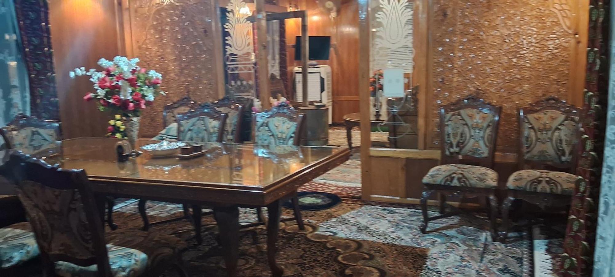Goona Palace Houseboats Srinagar  Exterior photo