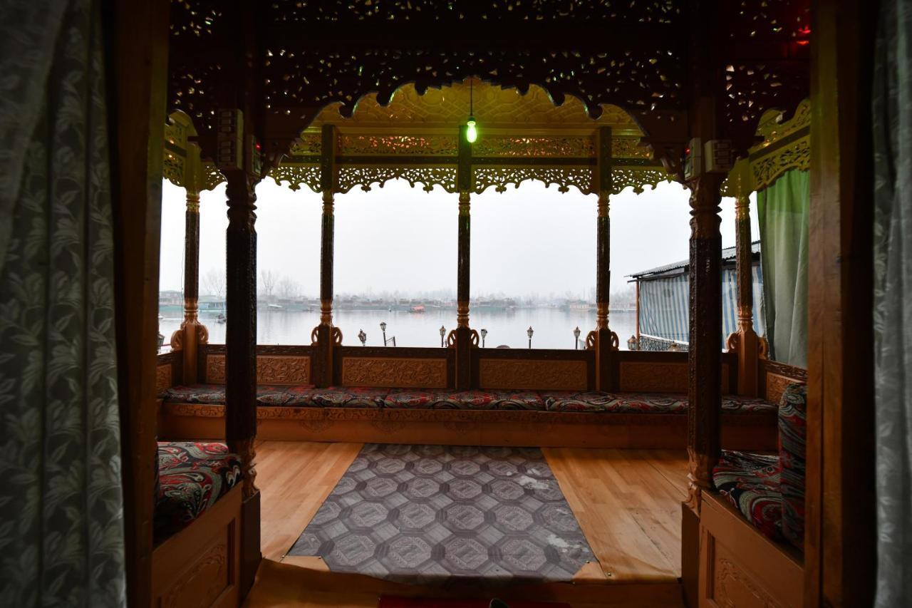 Goona Palace Houseboats Srinagar  Exterior photo